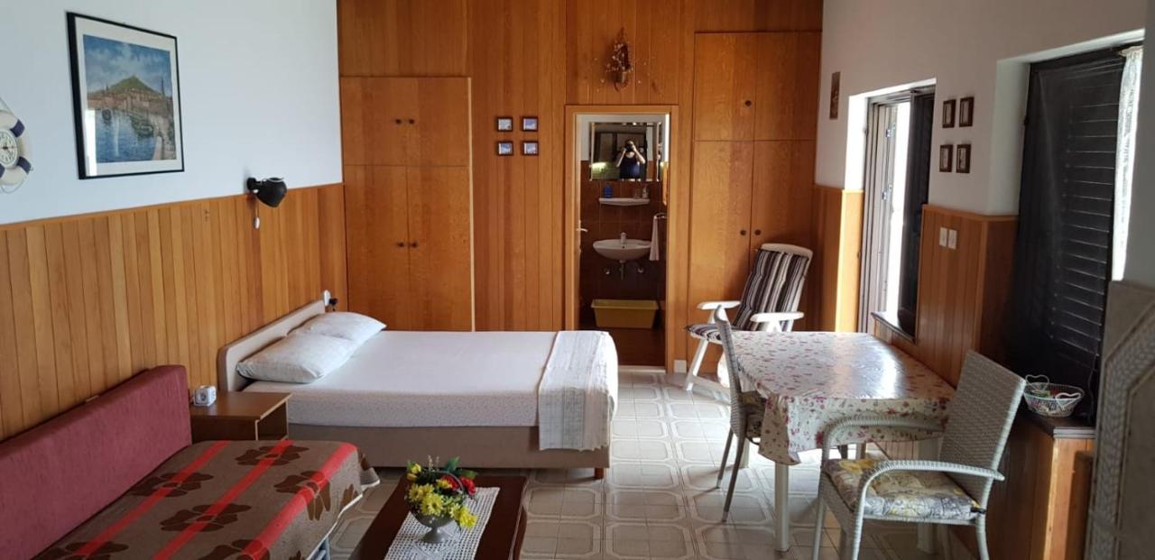 Apartments By The Sea Pisak, Omis - 1018 Exterior foto
